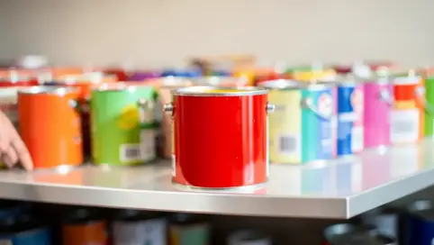 jaka farba jest najlepsza do malowania ścian